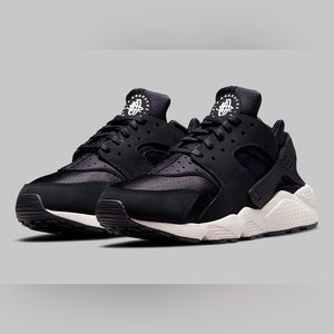 Nike Air Huarache LE Off Noir